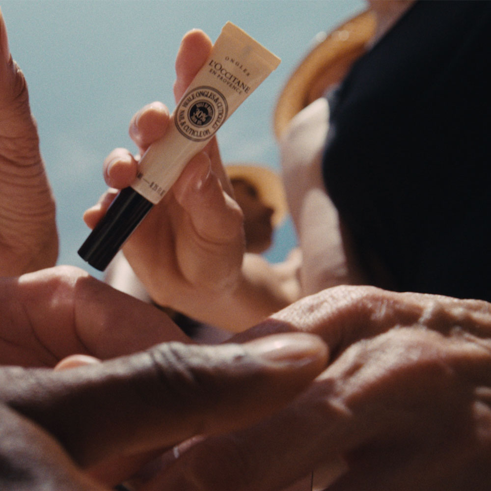 JAK MÍT LESKLÉ, ZDRAVÉ, SILNÉ NEHTY